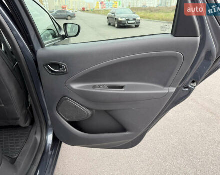 Сірий Рено Зое, об'ємом двигуна 0 л та пробігом 55 тис. км за 11999 $, фото 70 на Automoto.ua