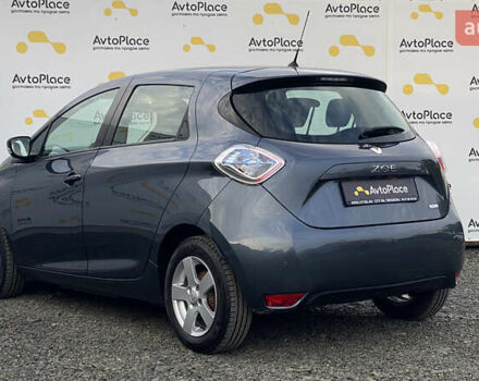 Серый Рено Зое, объемом двигателя 0 л и пробегом 112 тыс. км за 9800 $, фото 102 на Automoto.ua