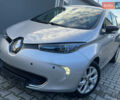 Серый Рено Зое, объемом двигателя 0 л и пробегом 72 тыс. км за 10100 $, фото 3 на Automoto.ua