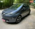 Серый Рено Зое, объемом двигателя 0 л и пробегом 92 тыс. км за 9777 $, фото 3 на Automoto.ua