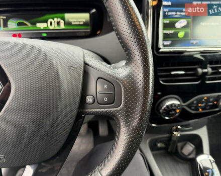 Сірий Рено Зое, об'ємом двигуна 0 л та пробігом 55 тис. км за 11999 $, фото 53 на Automoto.ua