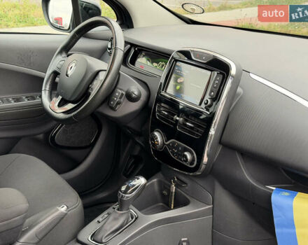 Сірий Рено Зое, об'ємом двигуна 0 л та пробігом 55 тис. км за 11999 $, фото 37 на Automoto.ua