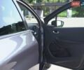 Серый Рено Зое, объемом двигателя 0 л и пробегом 126 тыс. км за 10000 $, фото 9 на Automoto.ua