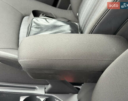 Сірий Рено Зое, об'ємом двигуна 0 л та пробігом 55 тис. км за 11999 $, фото 49 на Automoto.ua