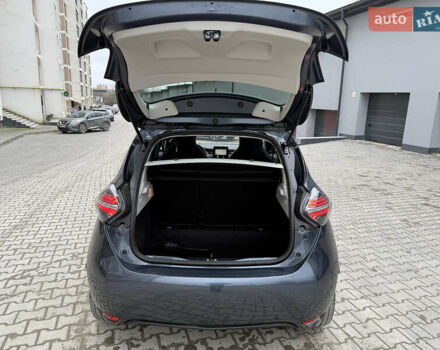 Сірий Рено Зое, об'ємом двигуна 0 л та пробігом 42 тис. км за 12950 $, фото 46 на Automoto.ua