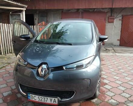 Серый Рено Зое, объемом двигателя 0 л и пробегом 112 тыс. км за 10000 $, фото 10 на Automoto.ua