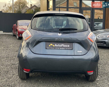 Серый Рено Зое, объемом двигателя 0 л и пробегом 112 тыс. км за 9800 $, фото 16 на Automoto.ua