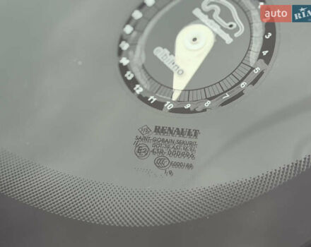 Сірий Рено Зое, об'ємом двигуна 0 л та пробігом 55 тис. км за 11999 $, фото 32 на Automoto.ua