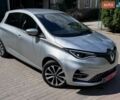 Серый Рено Зое, объемом двигателя 0 л и пробегом 120 тыс. км за 12499 $, фото 1 на Automoto.ua