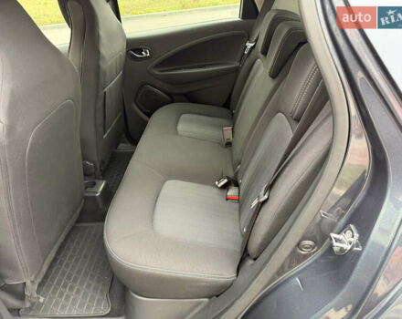 Сірий Рено Зое, об'ємом двигуна 0 л та пробігом 55 тис. км за 11999 $, фото 68 на Automoto.ua