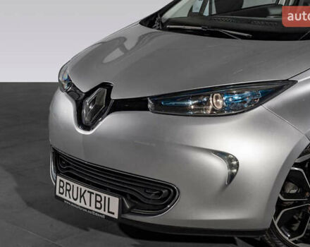 Серый Рено Зое, объемом двигателя 0 л и пробегом 95 тыс. км за 7600 $, фото 1 на Automoto.ua
