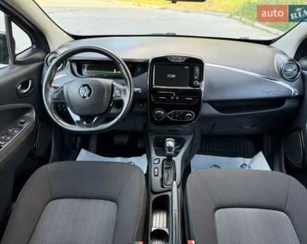 Сірий Рено Зое, об'ємом двигуна 0 л та пробігом 76 тис. км за 10499 $, фото 4 на Automoto.ua