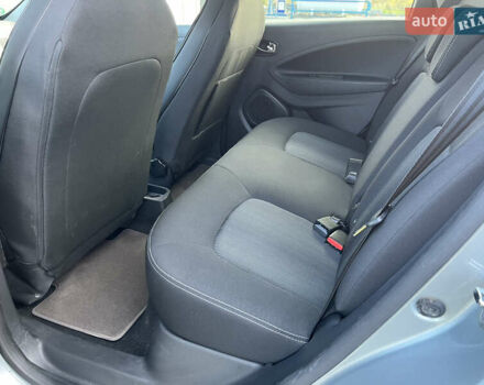 Сірий Рено Зое, об'ємом двигуна 0 л та пробігом 67 тис. км за 10150 $, фото 35 на Automoto.ua