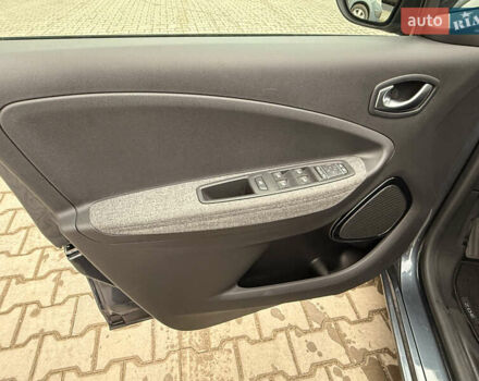 Сірий Рено Зое, об'ємом двигуна 0 л та пробігом 42 тис. км за 12950 $, фото 26 на Automoto.ua