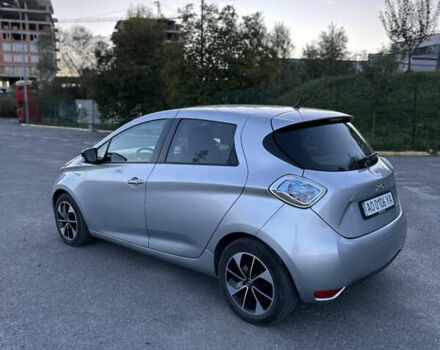 Серый Рено Зое, объемом двигателя 0 л и пробегом 138 тыс. км за 10200 $, фото 3 на Automoto.ua