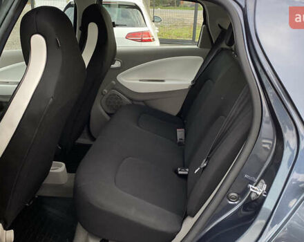 Серый Рено Зое, объемом двигателя 0 л и пробегом 112 тыс. км за 9800 $, фото 53 на Automoto.ua