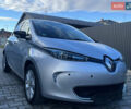 Серый Рено Зое, объемом двигателя 0 л и пробегом 72 тыс. км за 10100 $, фото 2 на Automoto.ua