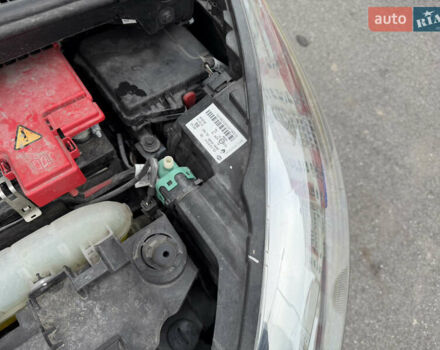 Сірий Рено Зое, об'ємом двигуна 0 л та пробігом 55 тис. км за 11999 $, фото 78 на Automoto.ua