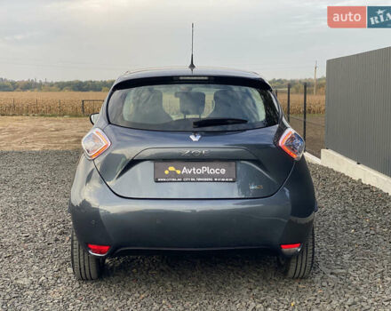 Серый Рено Зое, объемом двигателя 0 л и пробегом 112 тыс. км за 9800 $, фото 80 на Automoto.ua