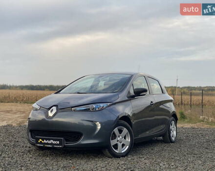 Серый Рено Зое, объемом двигателя 0 л и пробегом 112 тыс. км за 9800 $, фото 75 на Automoto.ua