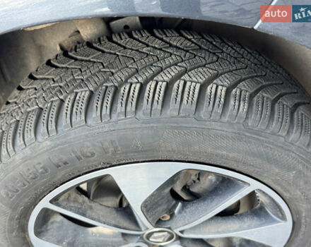 Серый Рено Зое, объемом двигателя 0 л и пробегом 150 тыс. км за 9500 $, фото 17 на Automoto.ua