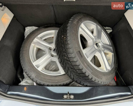 Сірий Рено Зое, об'ємом двигуна 0 л та пробігом 55 тис. км за 11999 $, фото 72 на Automoto.ua