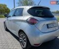 Серый Рено Зое, объемом двигателя 0 л и пробегом 125 тыс. км за 11000 $, фото 4 на Automoto.ua