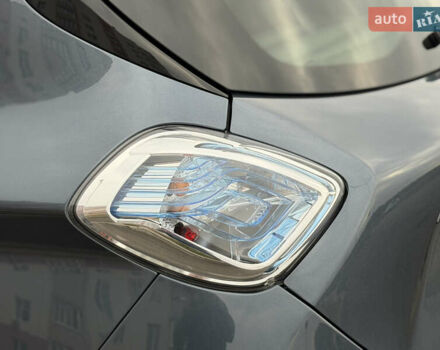 Сірий Рено Зое, об'ємом двигуна 0 л та пробігом 55 тис. км за 11999 $, фото 20 на Automoto.ua