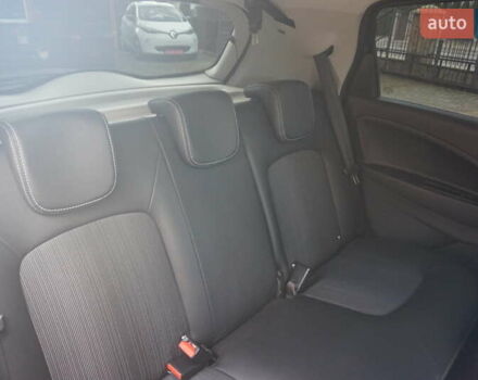 Сірий Рено Зое, об'ємом двигуна 0 л та пробігом 97 тис. км за 10777 $, фото 45 на Automoto.ua