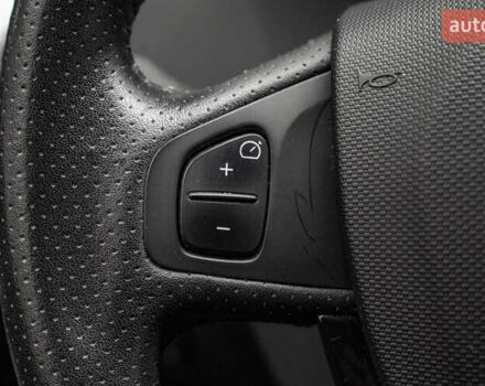 Серый Рено Зое, объемом двигателя 0 л и пробегом 95 тыс. км за 7600 $, фото 13 на Automoto.ua