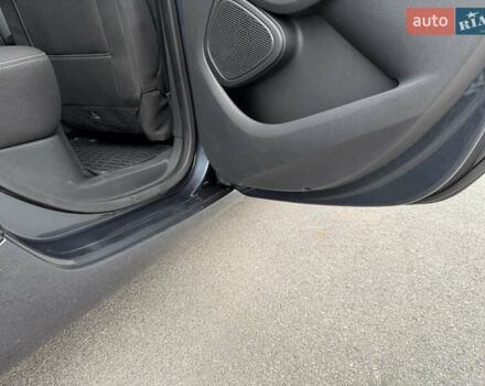 Сірий Рено Зое, об'ємом двигуна 0 л та пробігом 55 тис. км за 11999 $, фото 66 на Automoto.ua