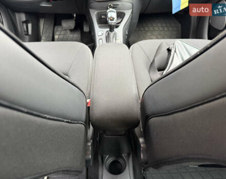 Сірий Рено Зое, об'ємом двигуна 0 л та пробігом 55 тис. км за 11999 $, фото 46 на Automoto.ua