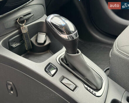 Сірий Рено Зое, об'ємом двигуна 0 л та пробігом 55 тис. км за 11999 $, фото 51 на Automoto.ua