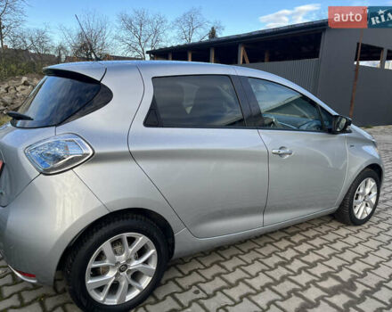 Сірий Рено Зое, об'ємом двигуна 0 л та пробігом 72 тис. км за 10350 $, фото 24 на Automoto.ua