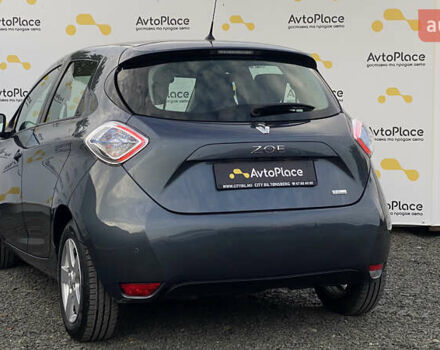 Серый Рено Зое, объемом двигателя 0 л и пробегом 112 тыс. км за 9800 $, фото 101 на Automoto.ua