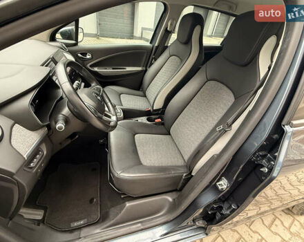 Сірий Рено Зое, об'ємом двигуна 0 л та пробігом 42 тис. км за 12950 $, фото 24 на Automoto.ua