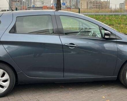 Серый Рено Зое, объемом двигателя 0 л и пробегом 92 тыс. км за 10800 $, фото 14 на Automoto.ua