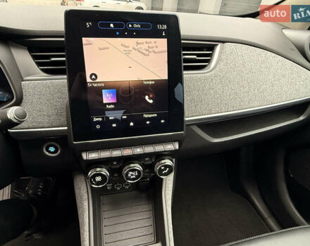 Сірий Рено Зое, об'ємом двигуна 0 л та пробігом 42 тис. км за 12950 $, фото 31 на Automoto.ua