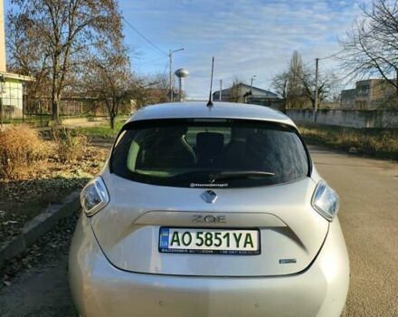 Серый Рено Зое, объемом двигателя 0 л и пробегом 36 тыс. км за 10500 $, фото 10 на Automoto.ua