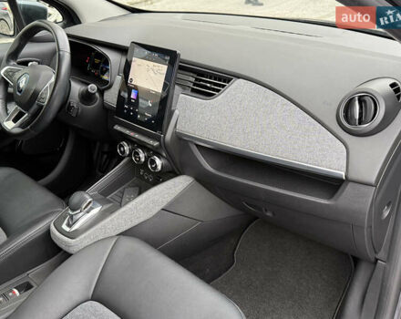 Сірий Рено Зое, об'ємом двигуна 0 л та пробігом 42 тис. км за 12950 $, фото 15 на Automoto.ua