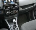 Серый Рено Зое, объемом двигателя 0 л и пробегом 37 тыс. км за 9900 $, фото 12 на Automoto.ua