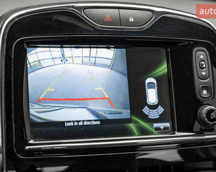 Серый Рено Зое, объемом двигателя 0 л и пробегом 95 тыс. км за 7600 $, фото 18 на Automoto.ua