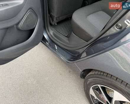 Сірий Рено Зое, об'ємом двигуна 0 л та пробігом 55 тис. км за 11999 $, фото 64 на Automoto.ua