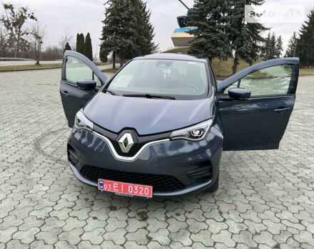 Серый Рено Зое, объемом двигателя 0 л и пробегом 39 тыс. км за 15600 $, фото 4 на Automoto.ua