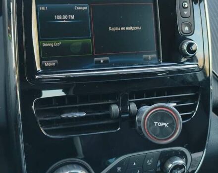 Серый Рено Зое, объемом двигателя 0 л и пробегом 36 тыс. км за 10500 $, фото 23 на Automoto.ua