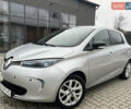Серый Рено Зое, объемом двигателя 0 л и пробегом 72 тыс. км за 9990 $, фото 6 на Automoto.ua