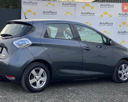 Серый Рено Зое, объемом двигателя 0 л и пробегом 112 тыс. км за 9800 $, фото 93 на Automoto.ua