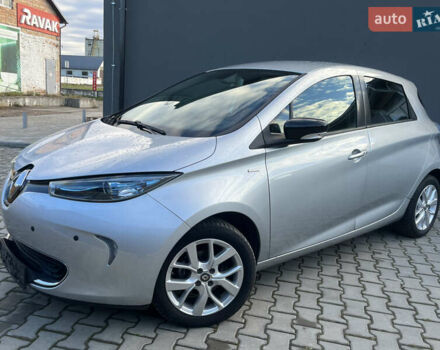 Сірий Рено Зое, об'ємом двигуна 0 л та пробігом 72 тис. км за 10350 $, фото 5 на Automoto.ua
