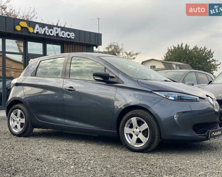 Серый Рено Зое, объемом двигателя 0 л и пробегом 112 тыс. км за 9800 $, фото 3 на Automoto.ua