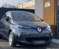Серый Рено Зое, объемом двигателя 0 л и пробегом 112 тыс. км за 9800 $, фото 61 на Automoto.ua